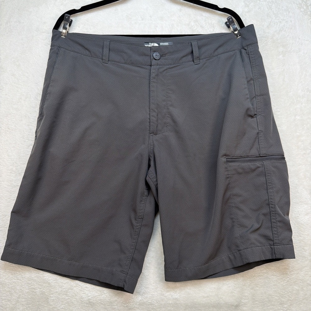 The North Face Men's Gray Cargo Shorts 34 FlashDry Hiking Outdoor Performance